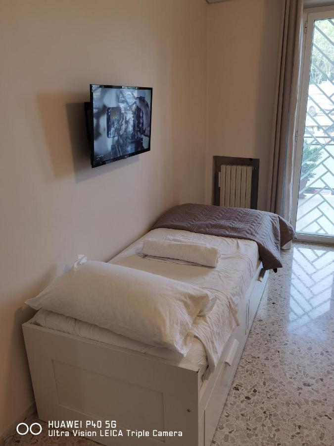 B&B Parco 2 Giugno Bari Exteriör bild
